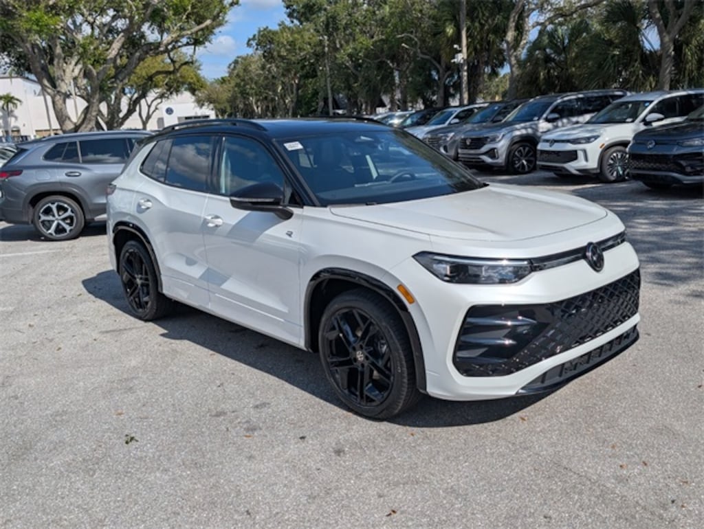 New 2026 Volkswagen Tiguan 2.0T SE R-Line Black SUV