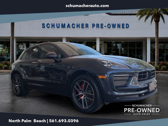 2022 Porsche Macan -'s photo