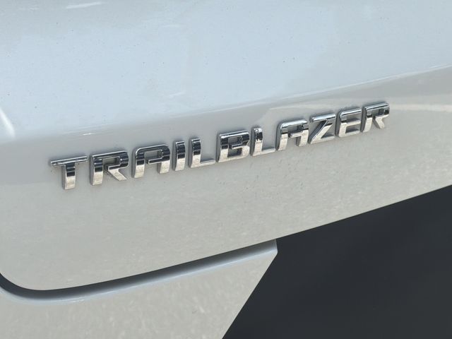 2023 Chevrolet TrailBlazer LT - Photo 10