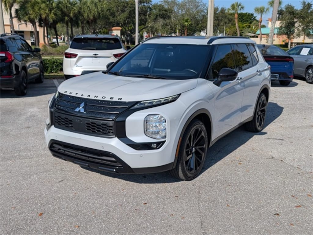Used 2024 Mitsubishi Outlander SEL SUV
