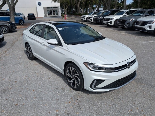 2026 Volkswagen Jetta 1.5T SEL photo 3