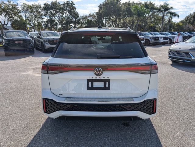 2026 Volkswagen Tiguan SE R-LINE BLACK - Photo 11