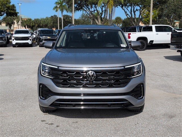 2026 Volkswagen Atlas SEL Premium R-Line photo 3