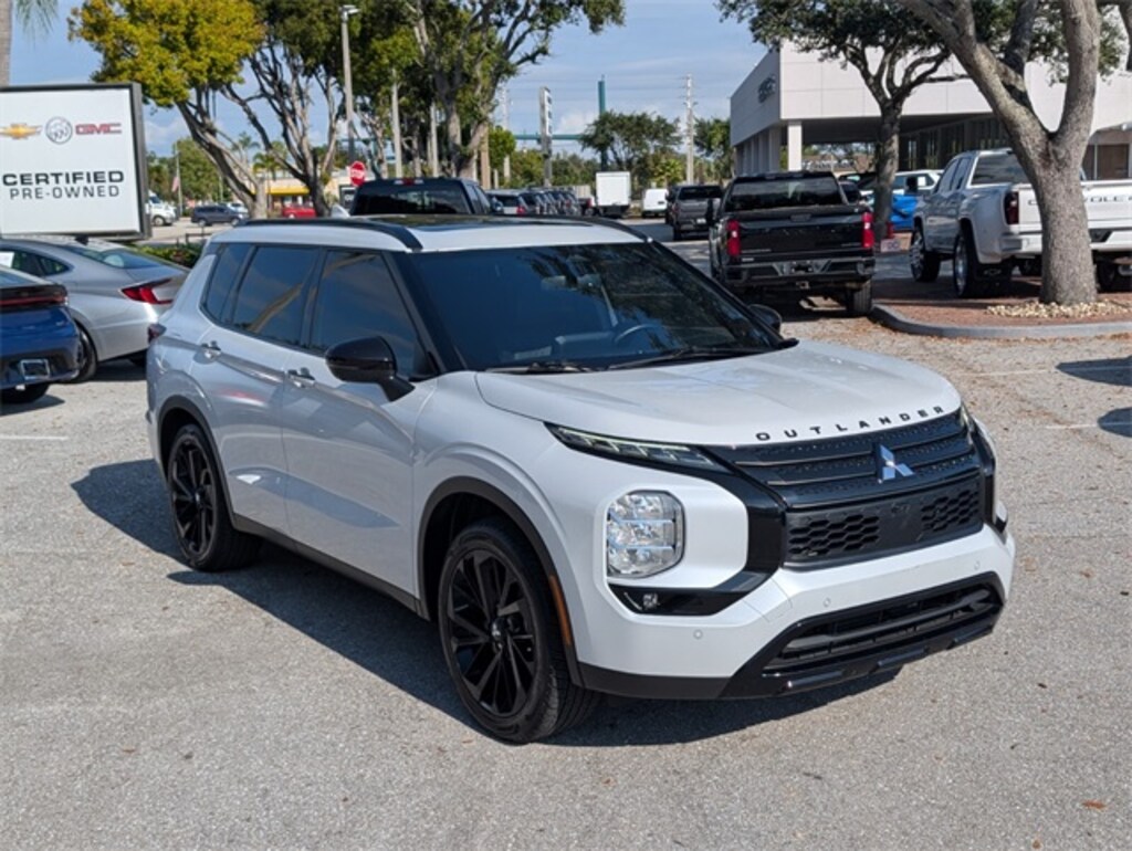 Used 2024 Mitsubishi Outlander SEL SUV