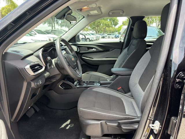 2023 Chevrolet TrailBlazer LS - Photo 12