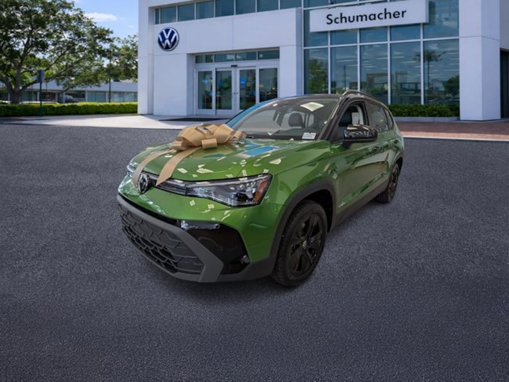 New 2026 Volkswagen Taos 1.5T SE Black SUV