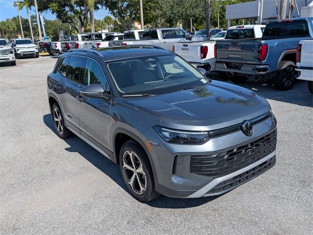 2025 Volkswagen Tiguan SE photo 2