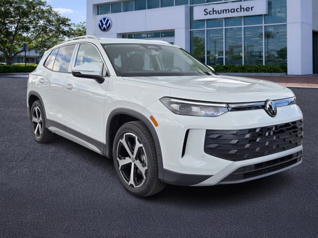 New 2026 Volkswagen Tiguan 2.0T SE SUV