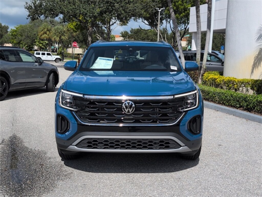 New 2026 Volkswagen Atlas Cross Sport 2.0T SE w/Technology SUV