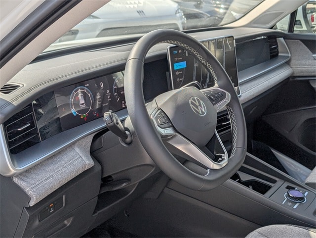2026 Volkswagen Tiguan S photo 2
