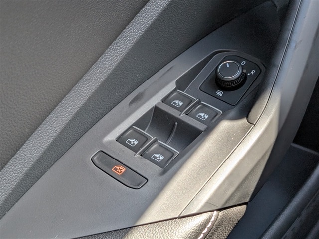 2026 Volkswagen Jetta 1.5T S photo 4