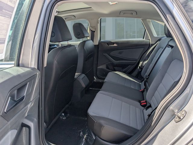 2026 Volkswagen Jetta SE - Photo 8