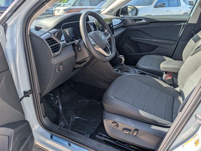 2026 Volkswagen Taos SE Black - Photo 6
