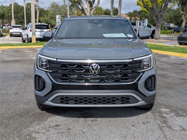 2026 Volkswagen Atlas Cross Sport SE Technology photo 2