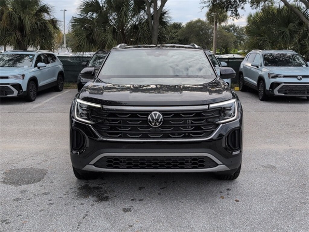 New 2025 Volkswagen Atlas Cross Sport 2.0T SEL SUV