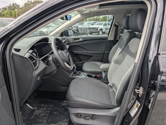 2026 Volkswagen Taos SE Black - Photo 10