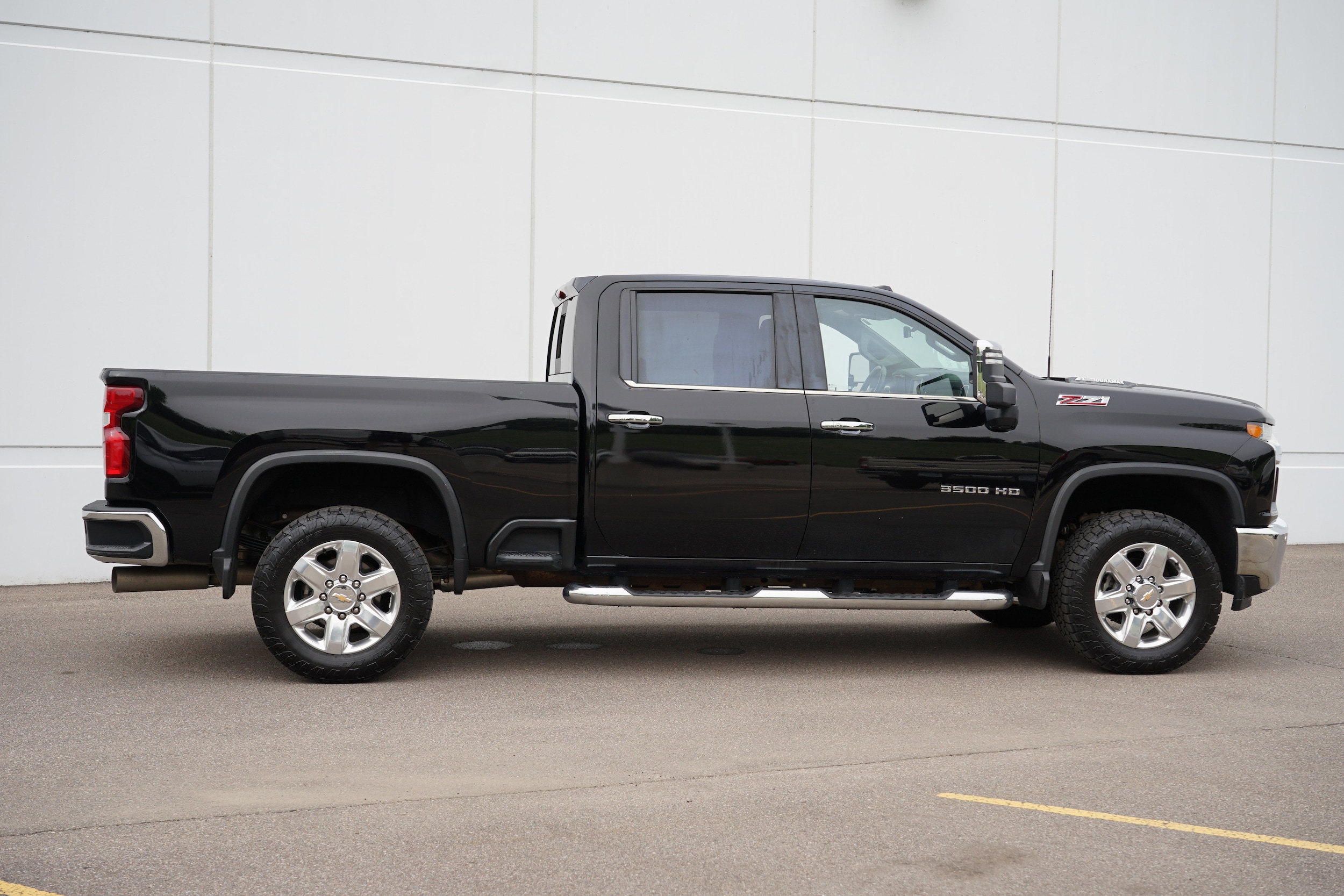 Used 2021 Chevrolet Silverado 3500HD LTZ with VIN 1GC4YUEY5MF280761 for sale in Cold Spring, Minnesota