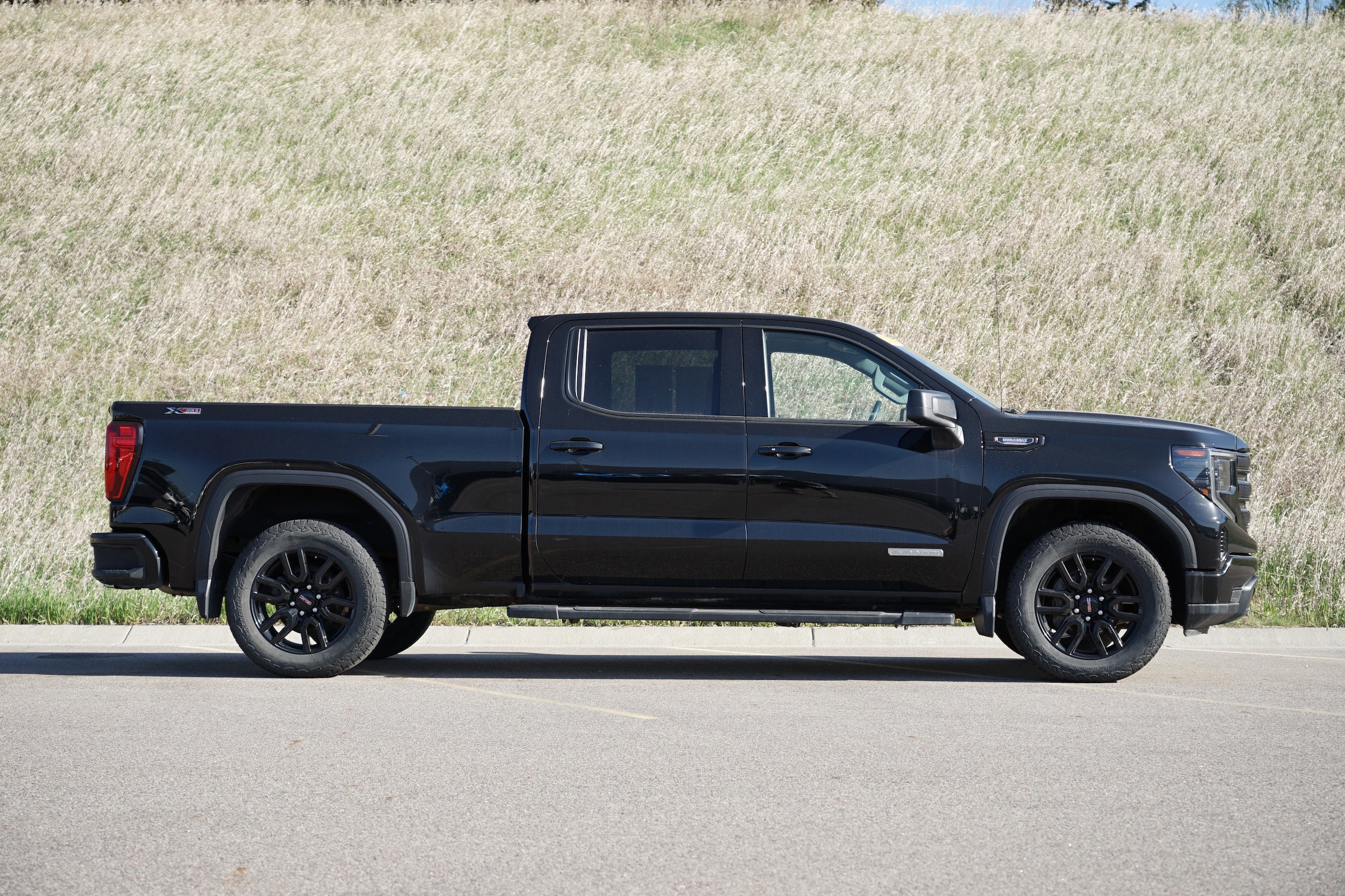 Used 2023 GMC Sierra 1500 Elevation with VIN 3GTUUCE85PG241810 for sale in Cold Spring, MN