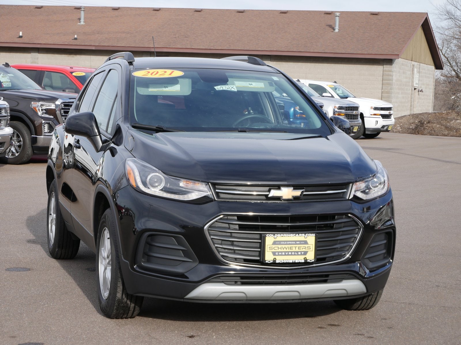 Used 2021 Chevrolet Trax LT with VIN KL7CJPSM4MB368272 for sale in Cold Spring, Minnesota