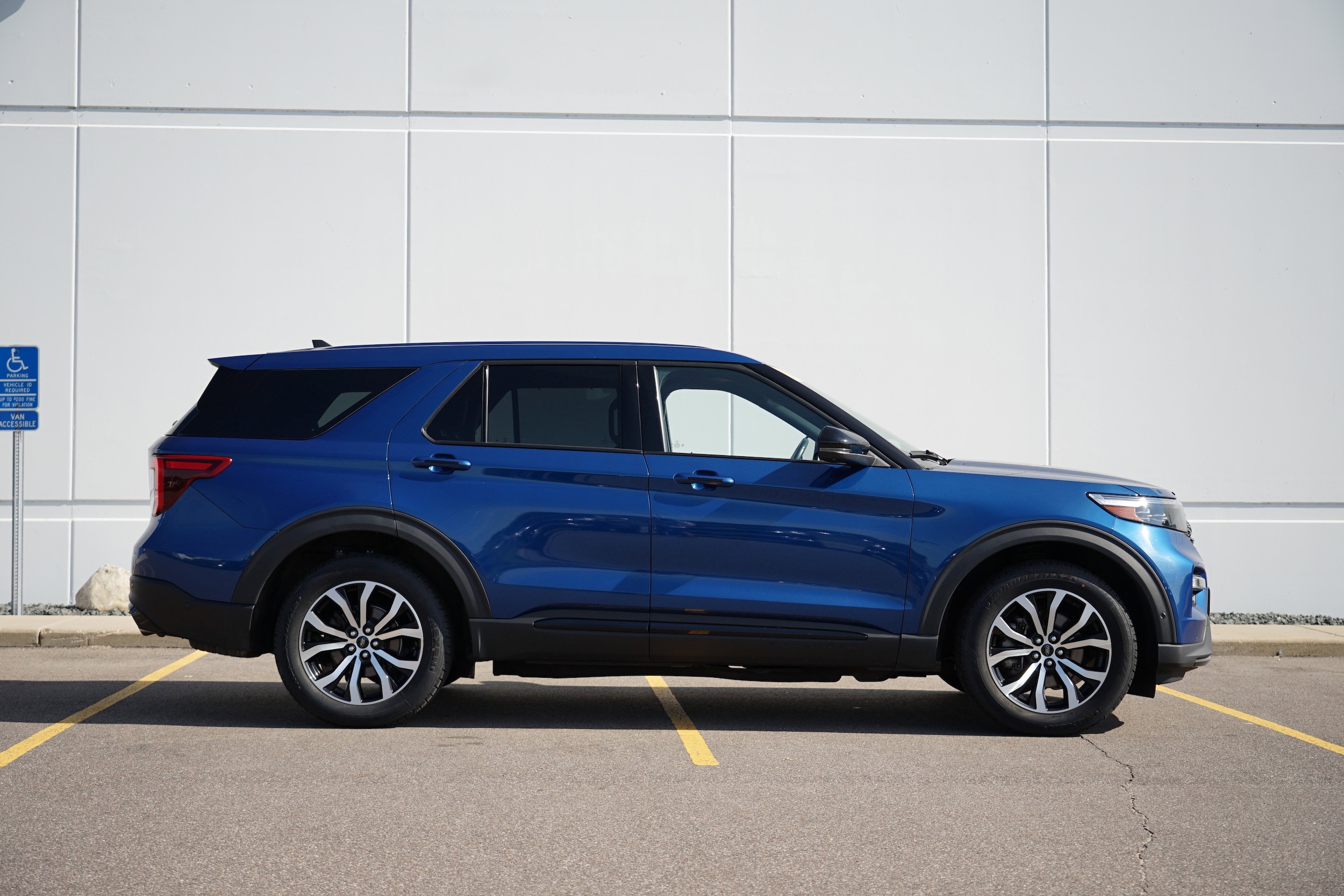 Used 2021 Ford Explorer ST with VIN 1FM5K8GC5MGB60317 for sale in Cold Spring, Minnesota