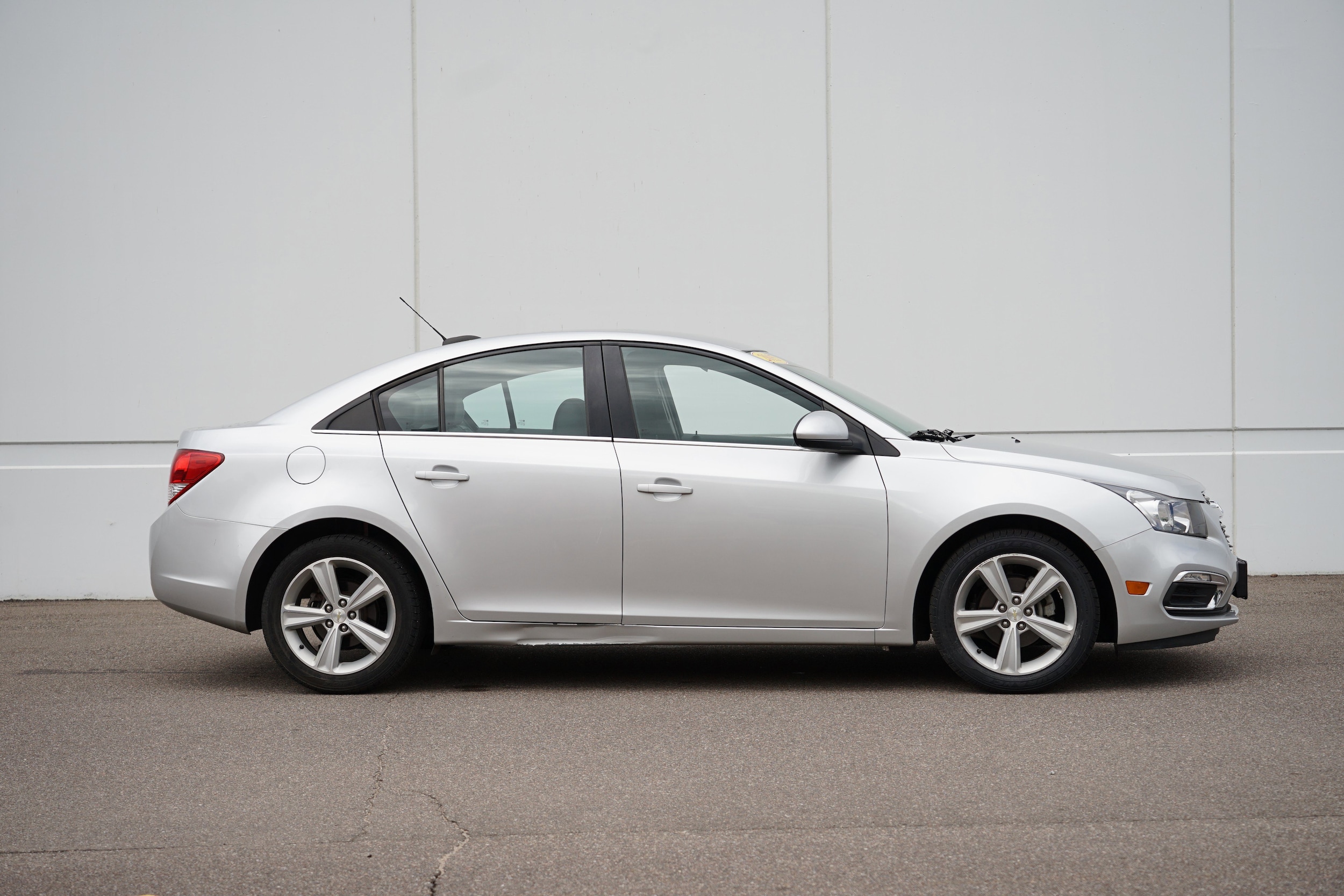 Used 2015 Chevrolet Cruze 2LT with VIN 1G1PE5SBXF7170919 for sale in Cold Spring, Minnesota