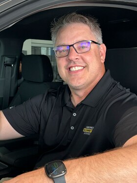 Staff member Scott from ID_3aca24