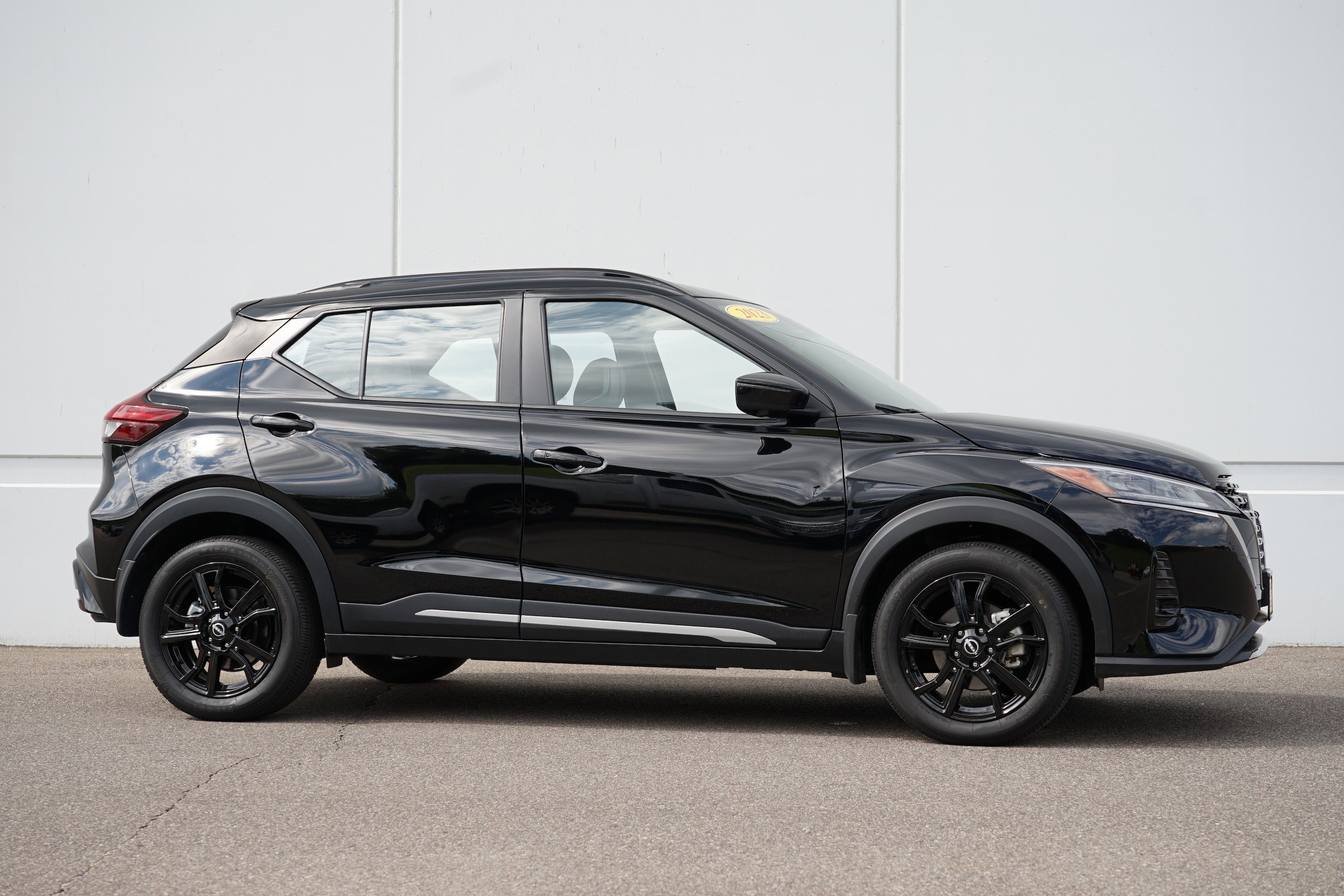 Used 2023 Nissan Kicks SR with VIN 3N1CP5DV2PL565510 for sale in Cold Spring, Minnesota