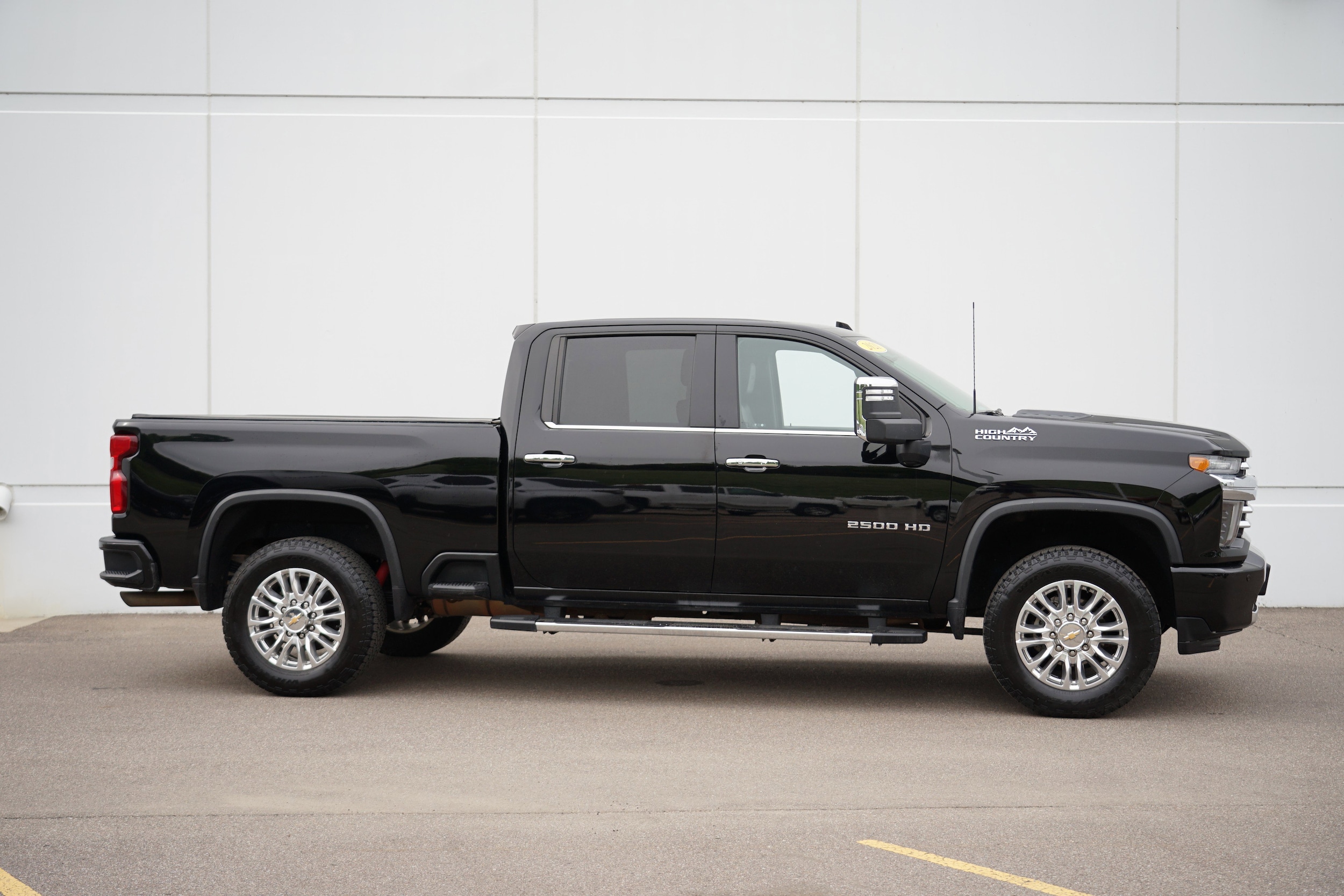 Used 2021 Chevrolet Silverado 2500HD High Country with VIN 1GC4YRE71MF181133 for sale in Cold Spring, MN