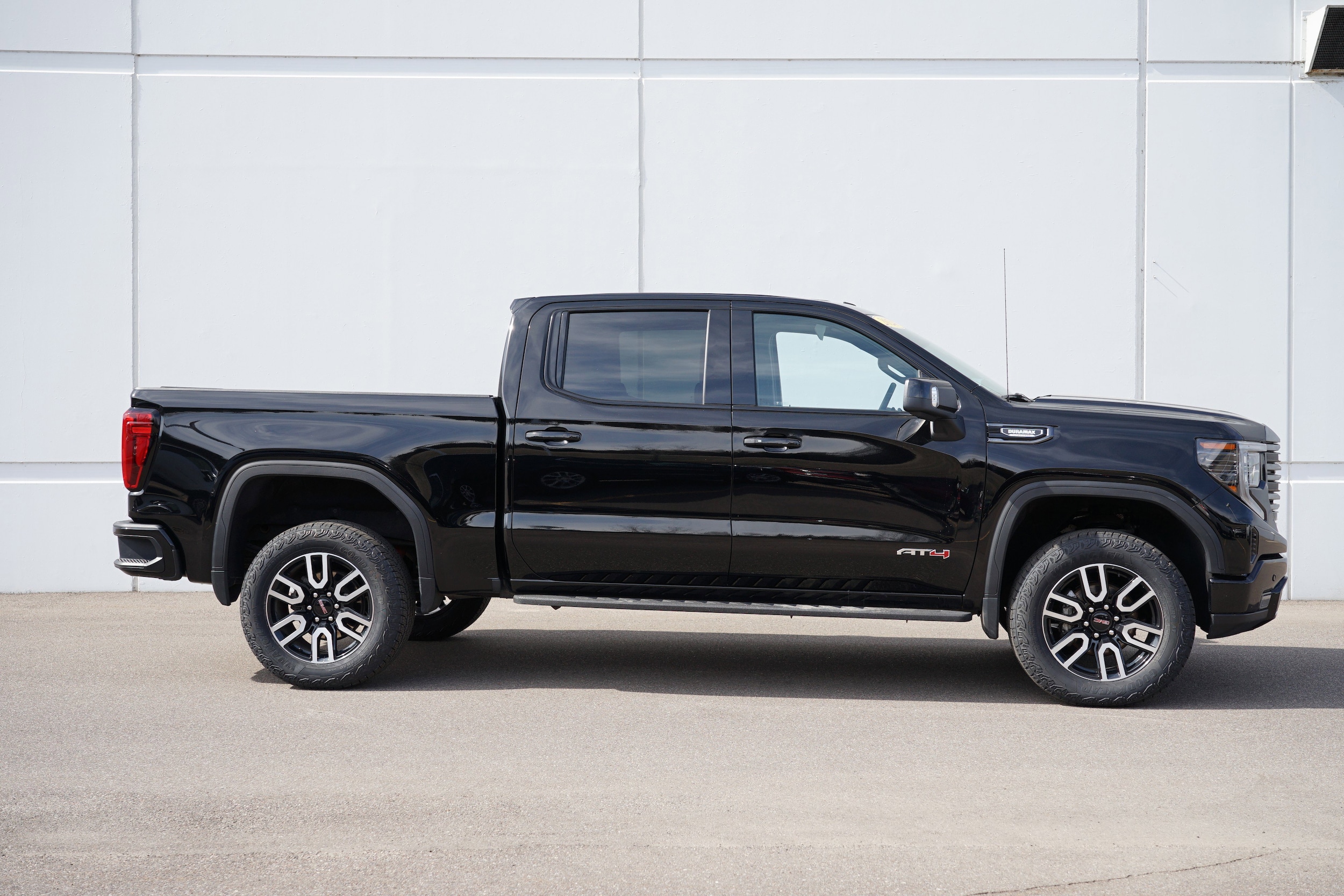 Used 2024 GMC Sierra 1500 AT4 with VIN 3GTUUEE85RG165777 for sale in Cold Spring, MN