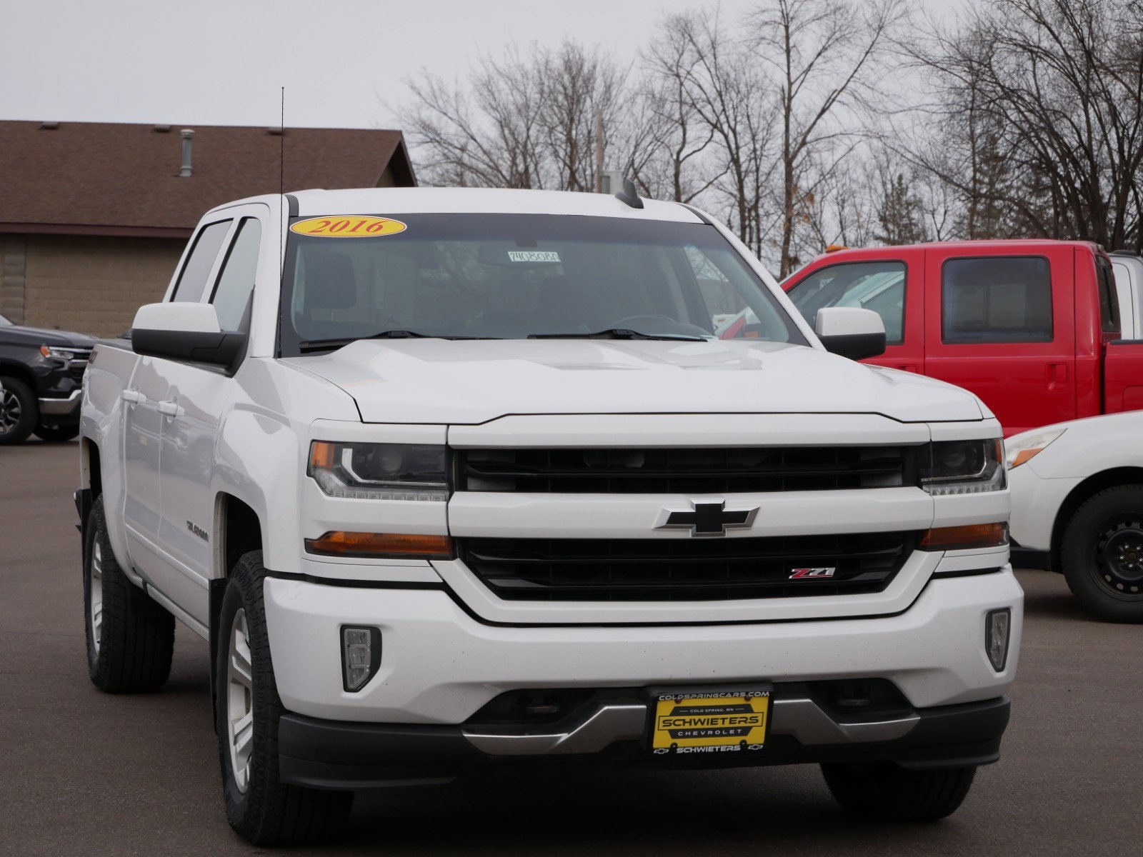 Used 2016 Chevrolet Silverado 1500 LT with VIN 3GCUKREC9GG381369 for sale in Cold Spring, Minnesota