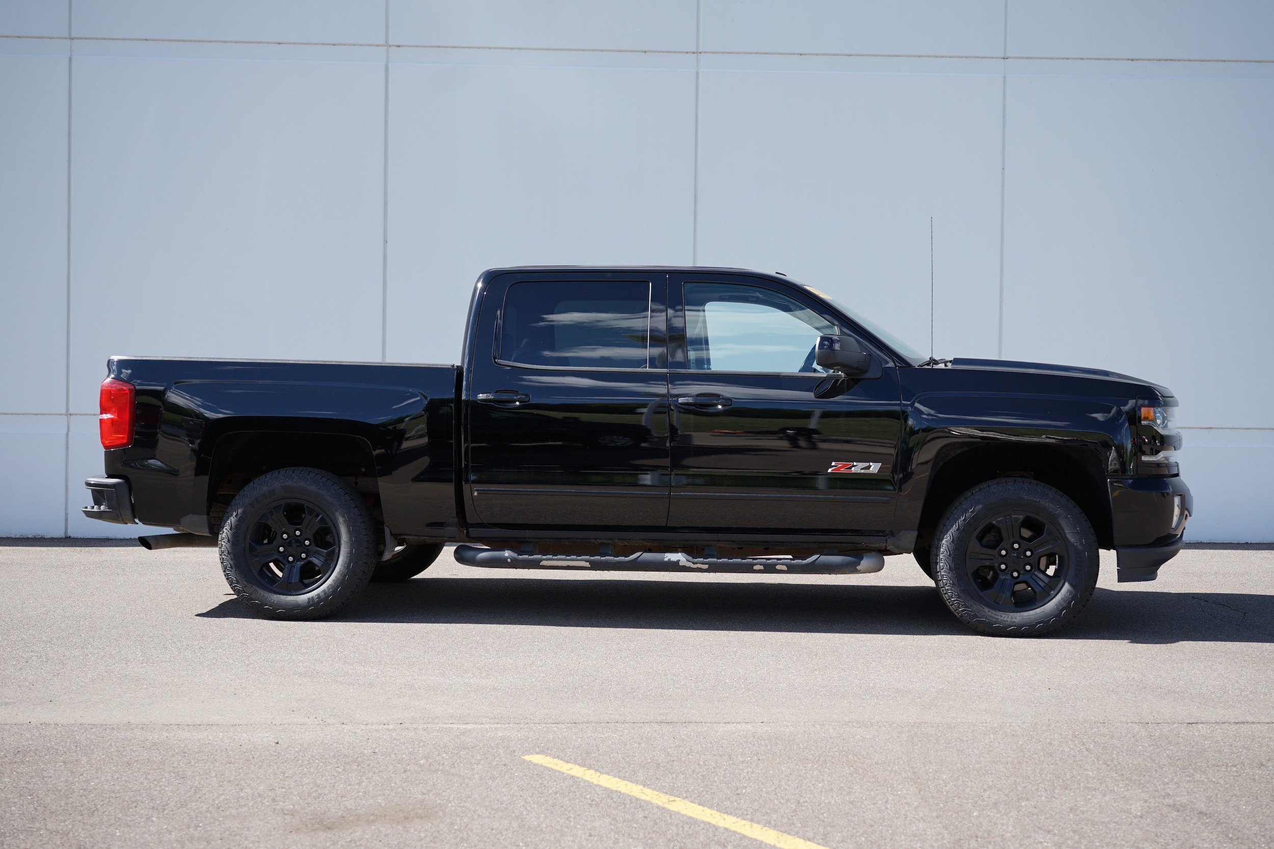 Used 2018 Chevrolet Silverado 1500 LTZ with VIN 3GCUKSEJ4JG127128 for sale in Cold Spring, MN