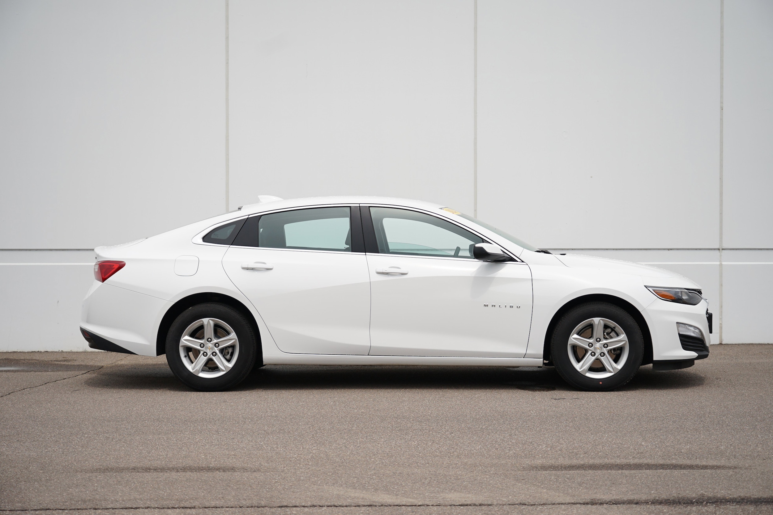 Used 2024 Chevrolet Malibu 1LT with VIN 1G1ZD5ST9RF215038 for sale in Cold Spring, MN