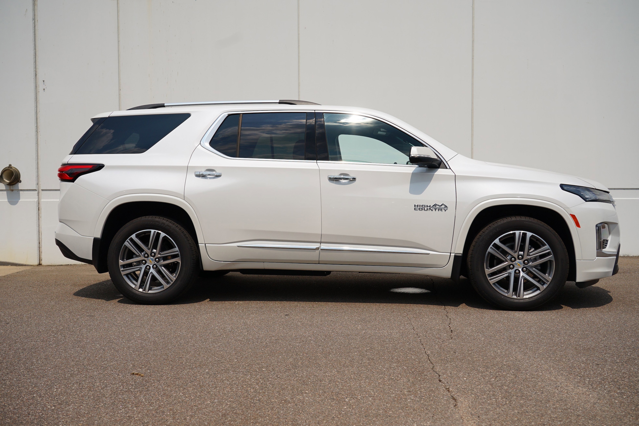Used 2023 Chevrolet Traverse High Country with VIN 1GNERNKW4PJ308357 for sale in Cold Spring, Minnesota