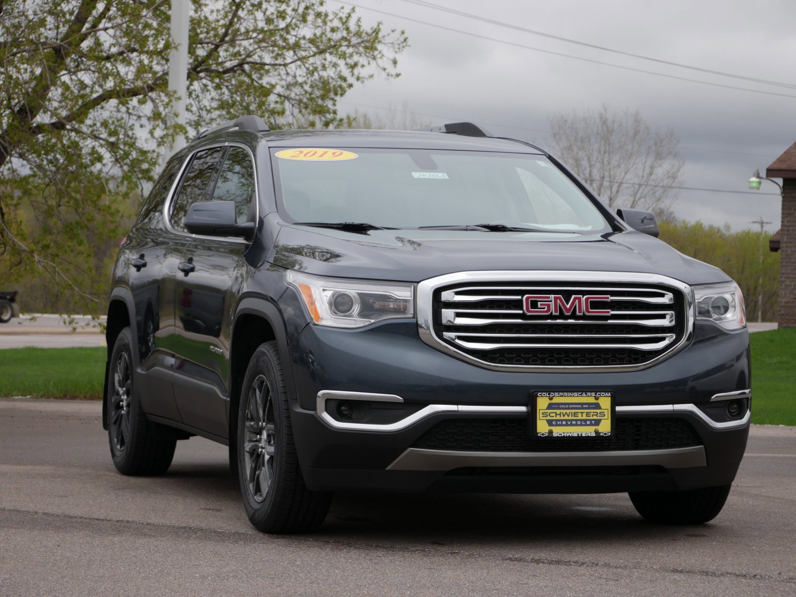 Used 2019 GMC Acadia SLT-1 with VIN 1GKKNULS0KZ156170 for sale in Cold Spring, Minnesota