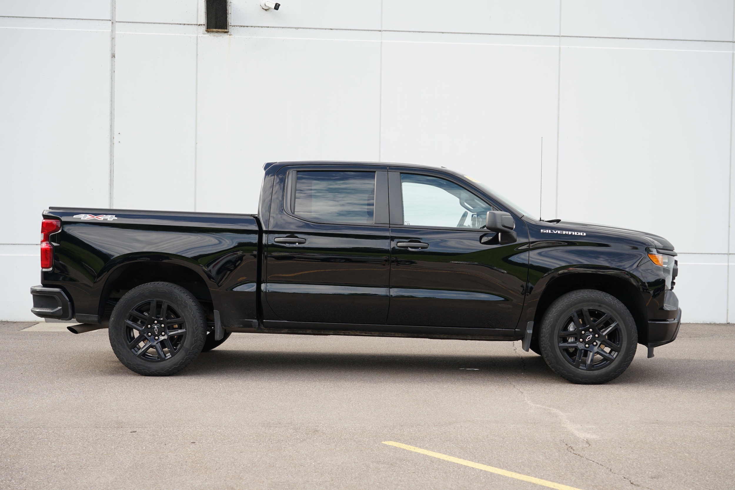 Used 2023 Chevrolet Silverado 1500 Custom with VIN 3GCPDBEK5PG212892 for sale in Cold Spring, Minnesota