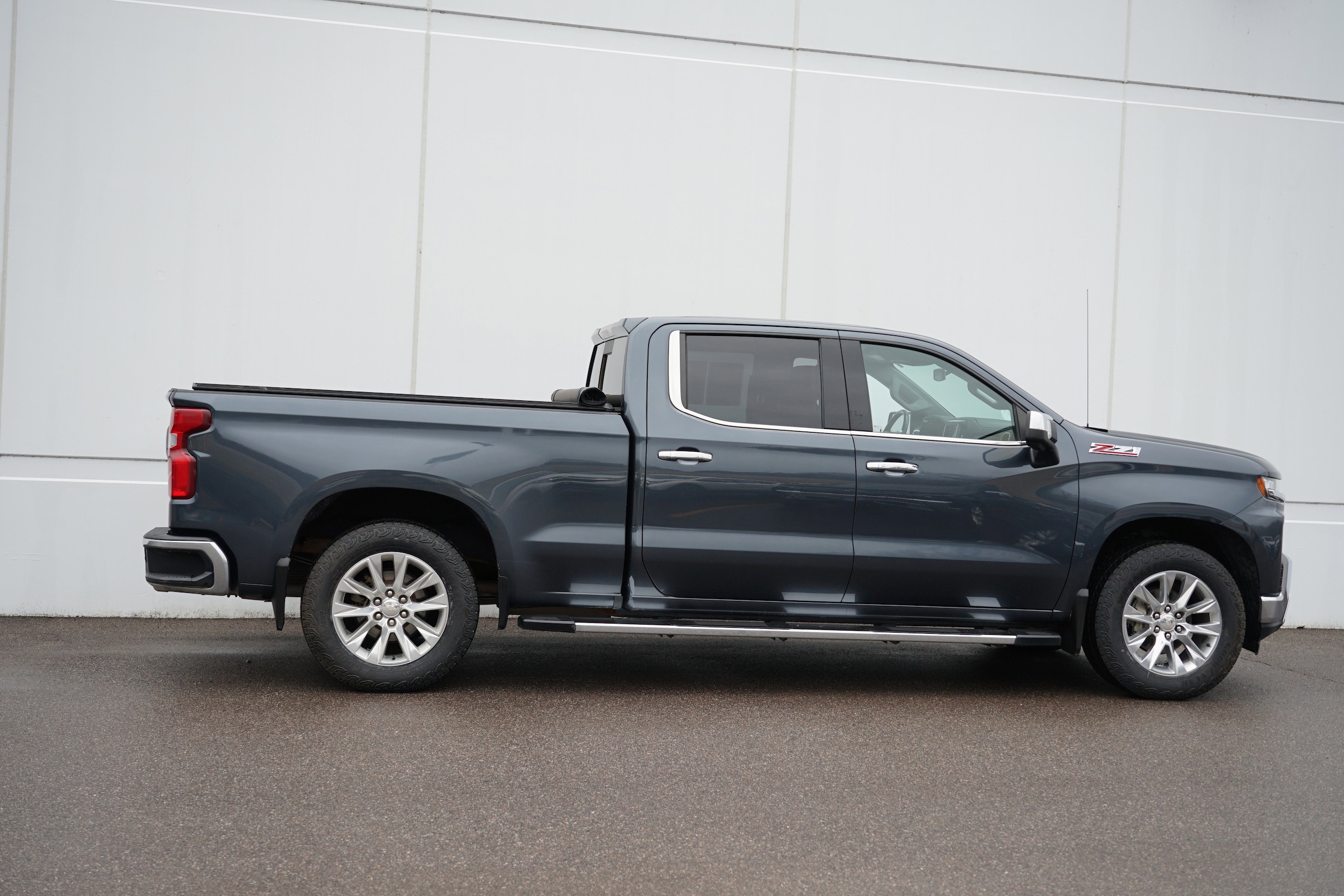 Used 2021 Chevrolet Silverado 1500 LTZ with VIN 1GCUYGED5MZ187039 for sale in Cold Spring, MN