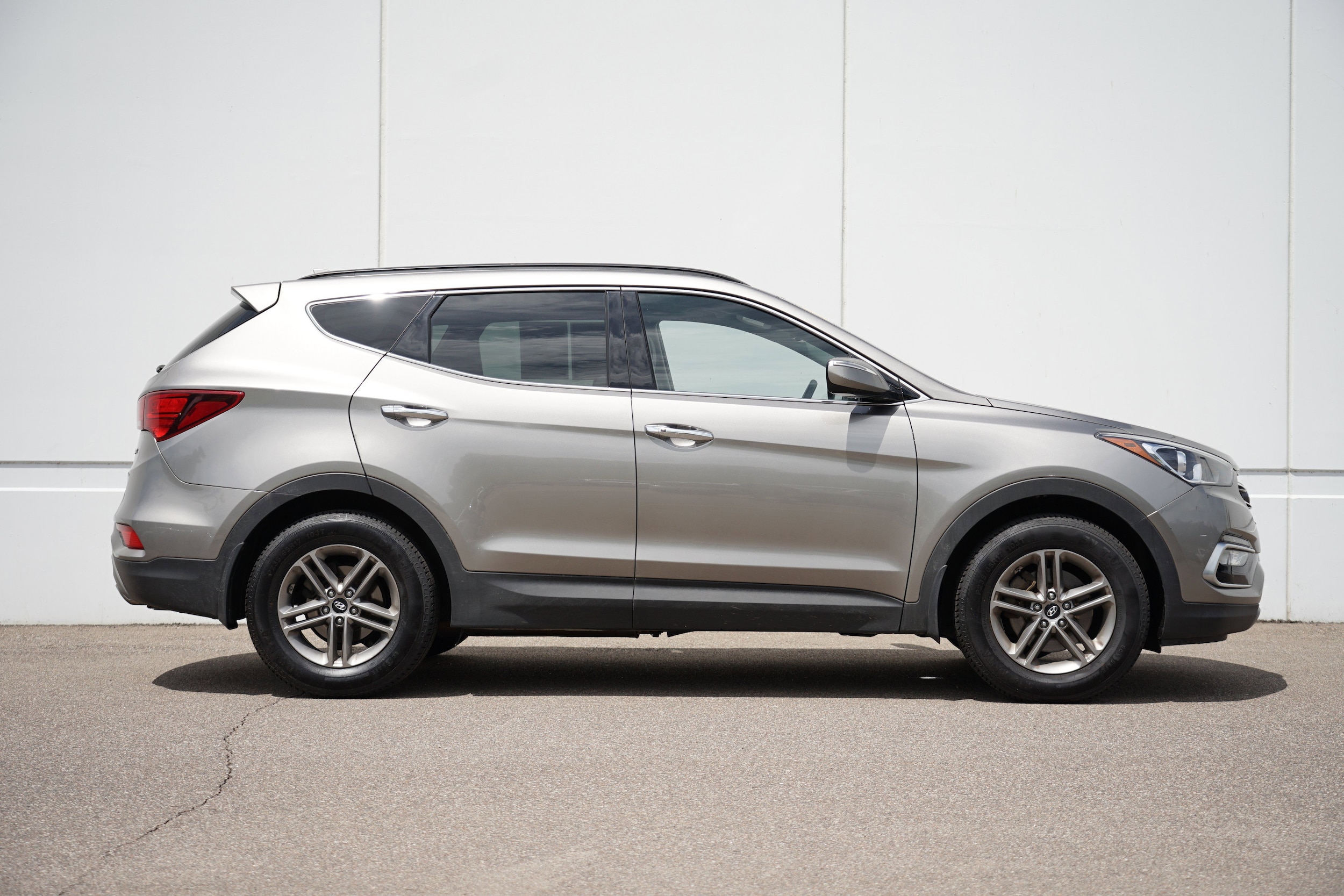 Used 2018 Hyundai Santa Fe Sport Base with VIN 5NMZU3LB8JH101301 for sale in Cold Spring, Minnesota