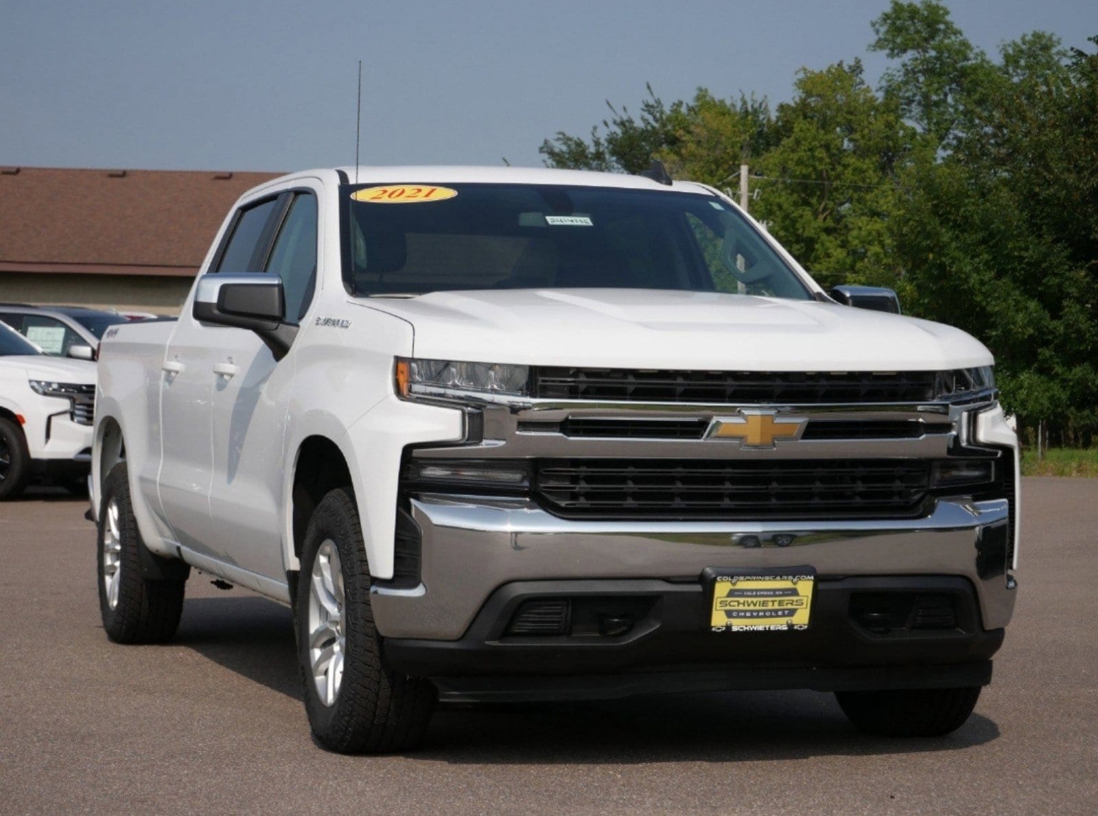 Used 2021 Chevrolet Silverado 1500 LT with VIN 3GCUYDED1MG246666 for sale in Cold Spring, Minnesota