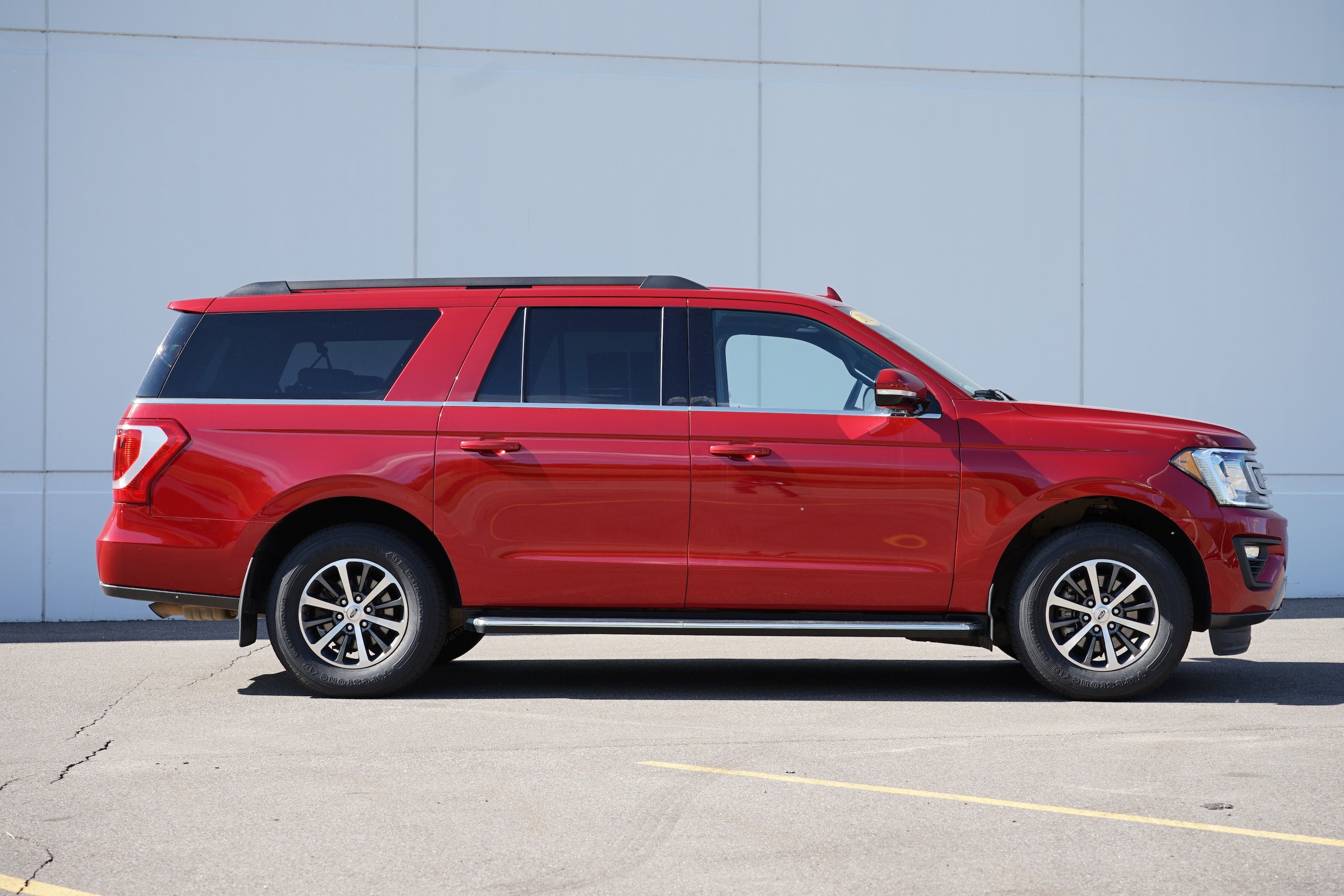 Used 2021 Ford Expedition XLT with VIN 1FMJK1JT2MEA54157 for sale in Cold Spring, Minnesota