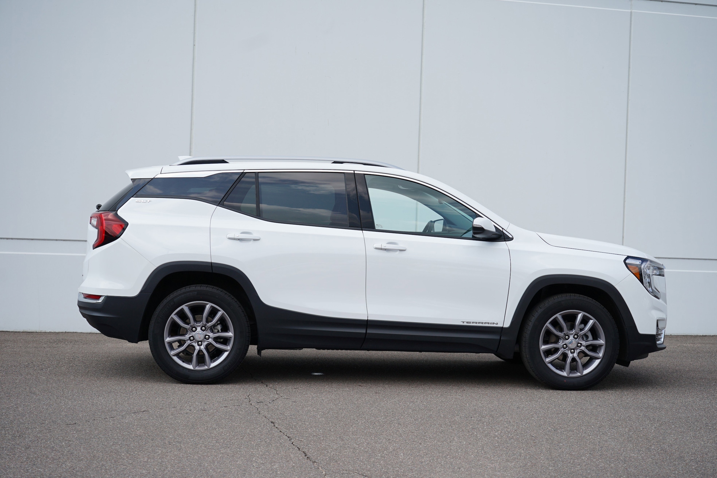 Used 2024 GMC Terrain SLT with VIN 3GKALVEG2RL383538 for sale in Cold Spring, Minnesota