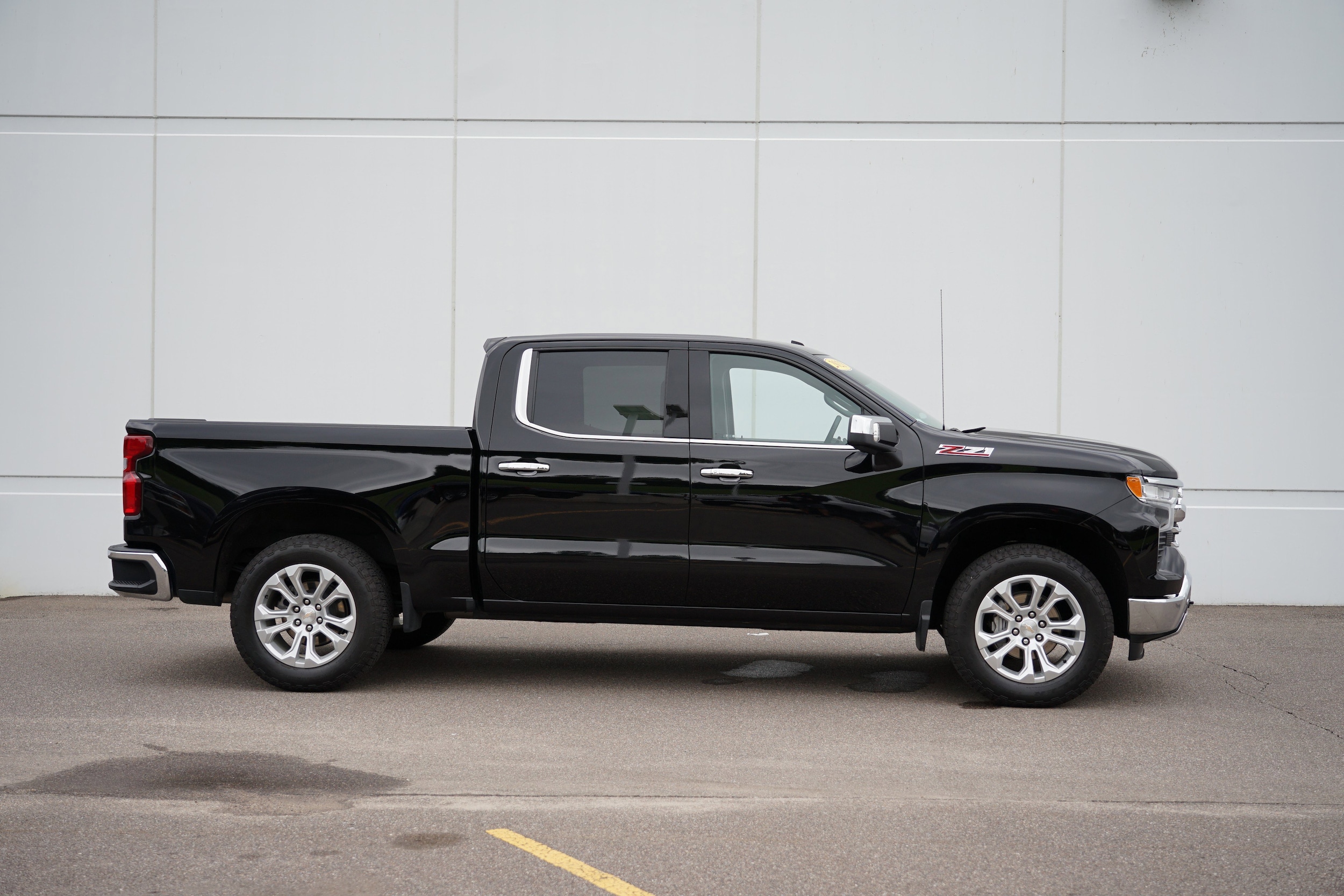 Used 2023 Chevrolet Silverado 1500 LTZ with VIN 1GCUDGED1PZ202782 for sale in Cold Spring, Minnesota