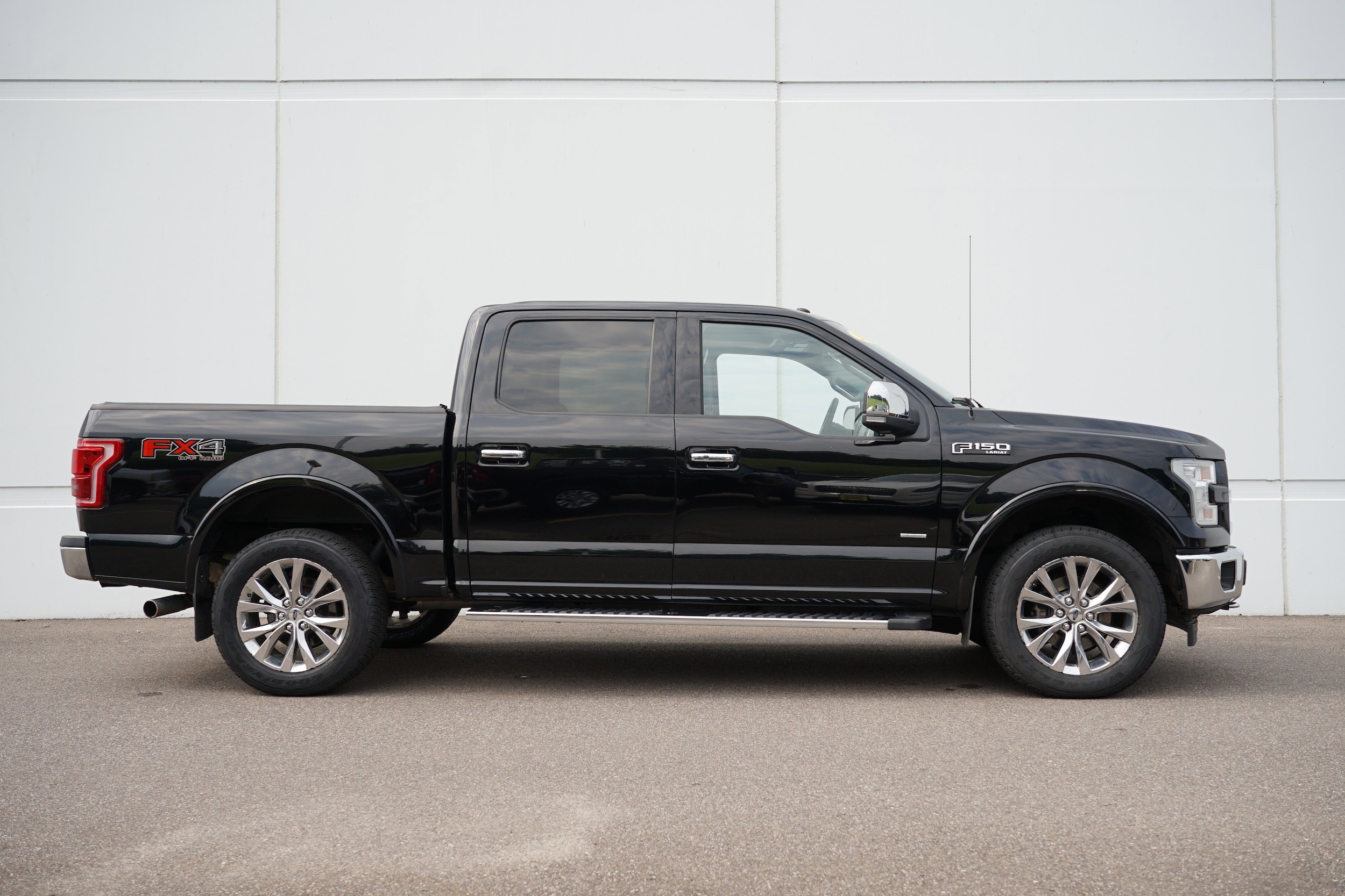 Used 2017 Ford F-150 Lariat with VIN 1FTEW1EG0HFA46663 for sale in Cold Spring, Minnesota