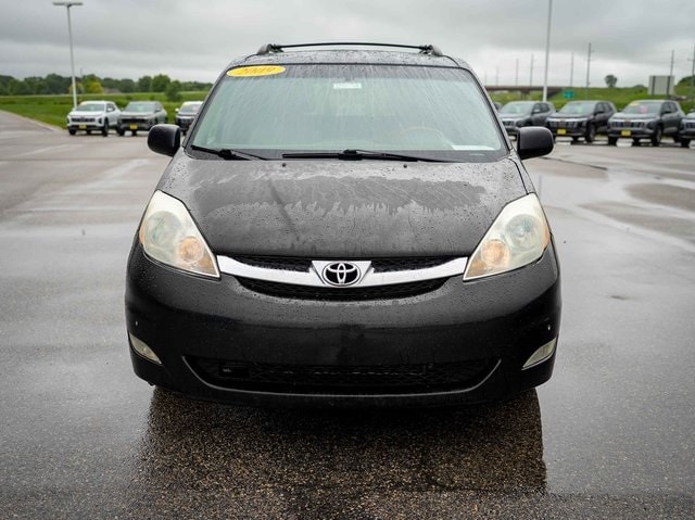 Used 2009 Toyota Sienna XLE with VIN 5TDZK22C69S267898 for sale in Cold Spring, Minnesota