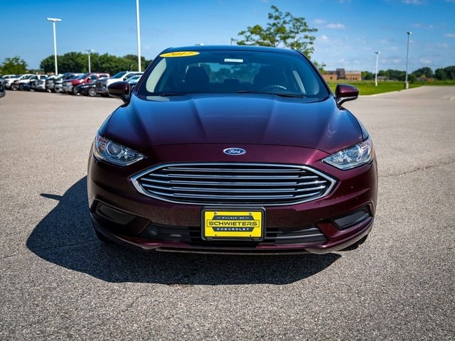 Used 2017 Ford Fusion SE with VIN 3FA6P0HD9HR377957 for sale in Cold Spring, Minnesota