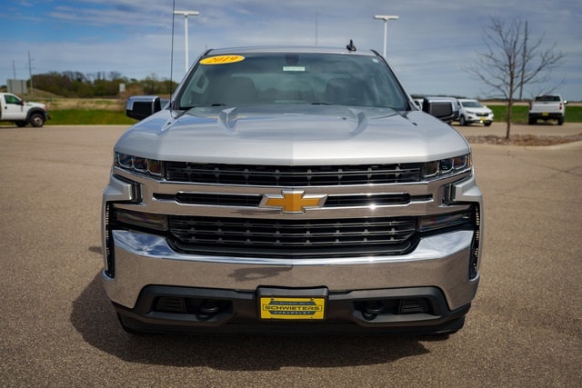 Used 2019 Chevrolet Silverado 1500 LT with VIN 1GCUYDED8KZ374951 for sale in Cold Spring, Minnesota