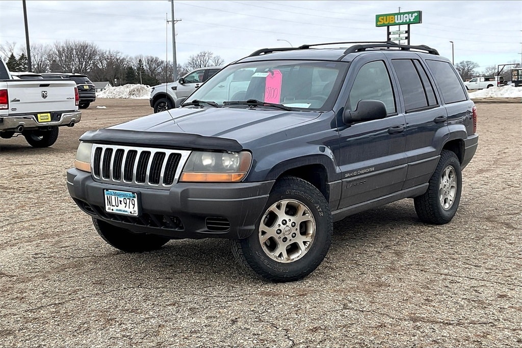 Used 2001 Jeep Grand Cherokee LAREDO with VIN 1J4GW48S71C561722 for sale in Montevideo, Minnesota