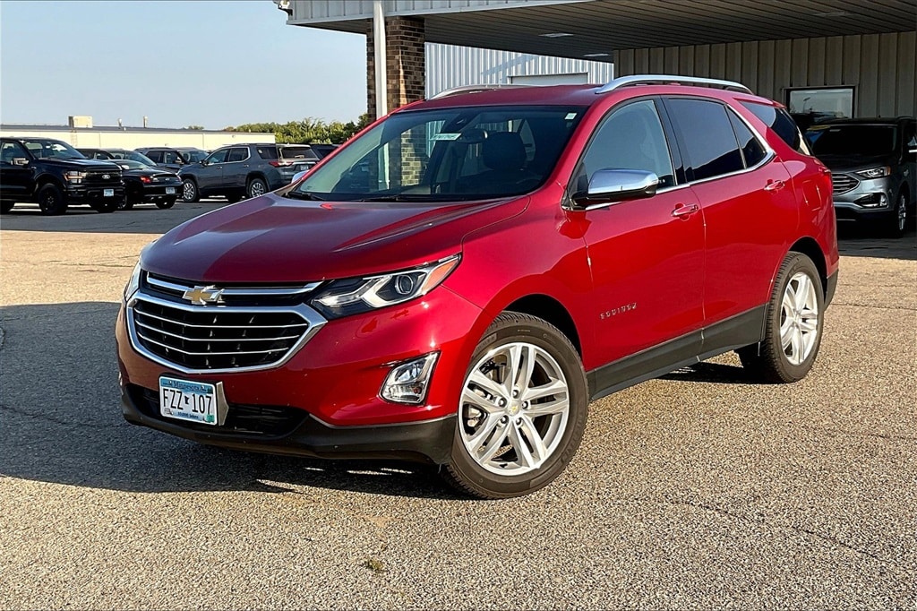 Used 2020 Chevrolet Equinox Premier with VIN 2GNAXYEX0L6221914 for sale in Cold Spring, Minnesota