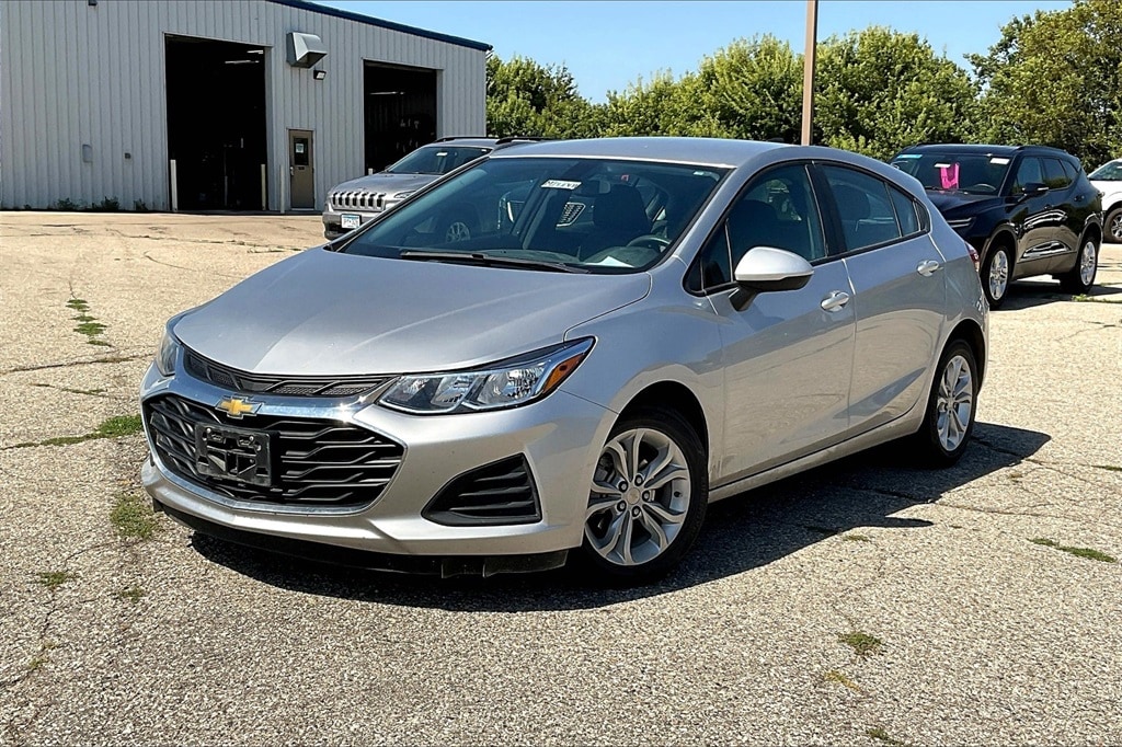 Used 2019 Chevrolet Cruze LS with VIN 3G1BC6SM8KS610512 for sale in Cold Spring, Minnesota