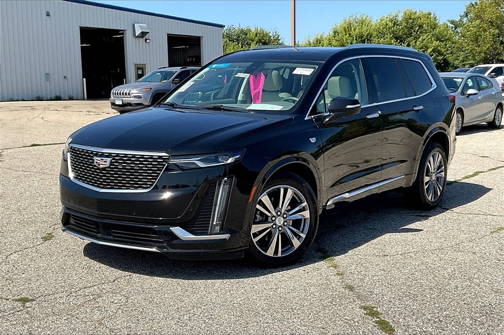 Used 2022 Cadillac XT6 Premium Luxury with VIN 1GYKPDRS9NZ105035 for sale in Cold Spring, Minnesota