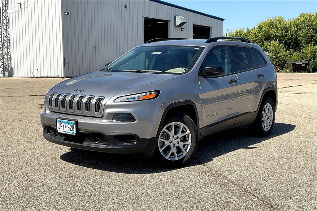 Used 2016 Jeep Cherokee Sport with VIN 1C4PJMAB3GW368330 for sale in Cold Spring, Minnesota